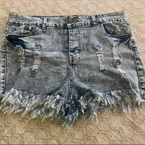 Frayed edge jean shorts